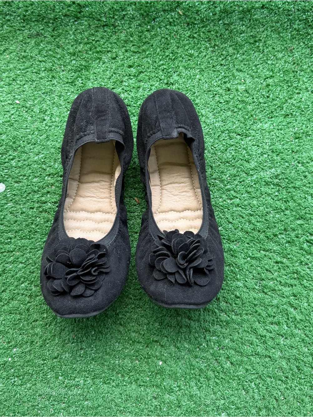 Ollio Black Suede Floral Accent Foldable Comfort Ballet Flats Women's US 8.5